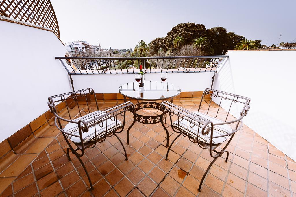 Basic Hotel Dona Manuela Seville Ngoại thất bức ảnh