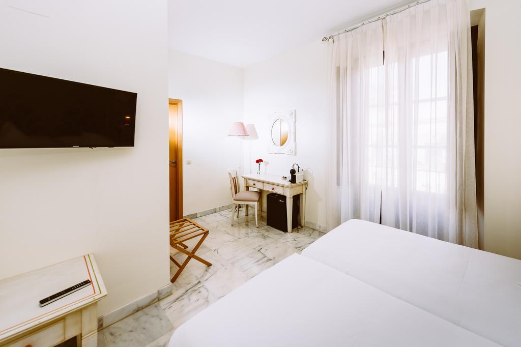 Basic Hotel Dona Manuela Seville Ngoại thất bức ảnh