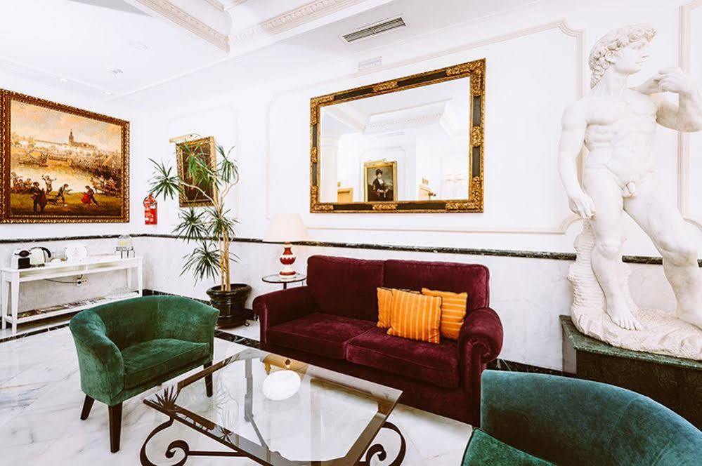 Basic Hotel Dona Manuela Seville Ngoại thất bức ảnh